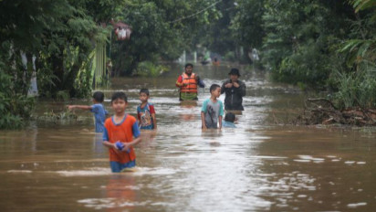 BMKG Keluarkan Peringatan Minggu Sore dan Malam Hujan Disertai Petir
