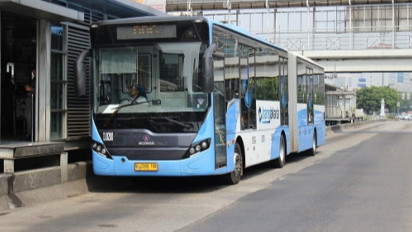 Seorang Wanita Terlindas Bus TransJakarta di Halte Kramat Sentiong