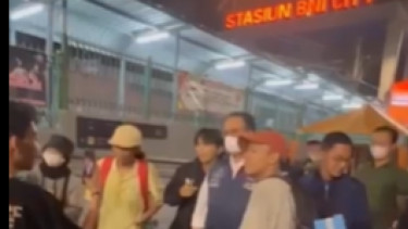 Momen Anies Baswedan ke Dukuh Atas Malam Minggu Usai Viral 'Citayam Fashion Week'