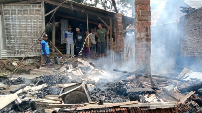 Lupa Matikan Tungku, Rumah Warga di Malang Ludes Terbakar
