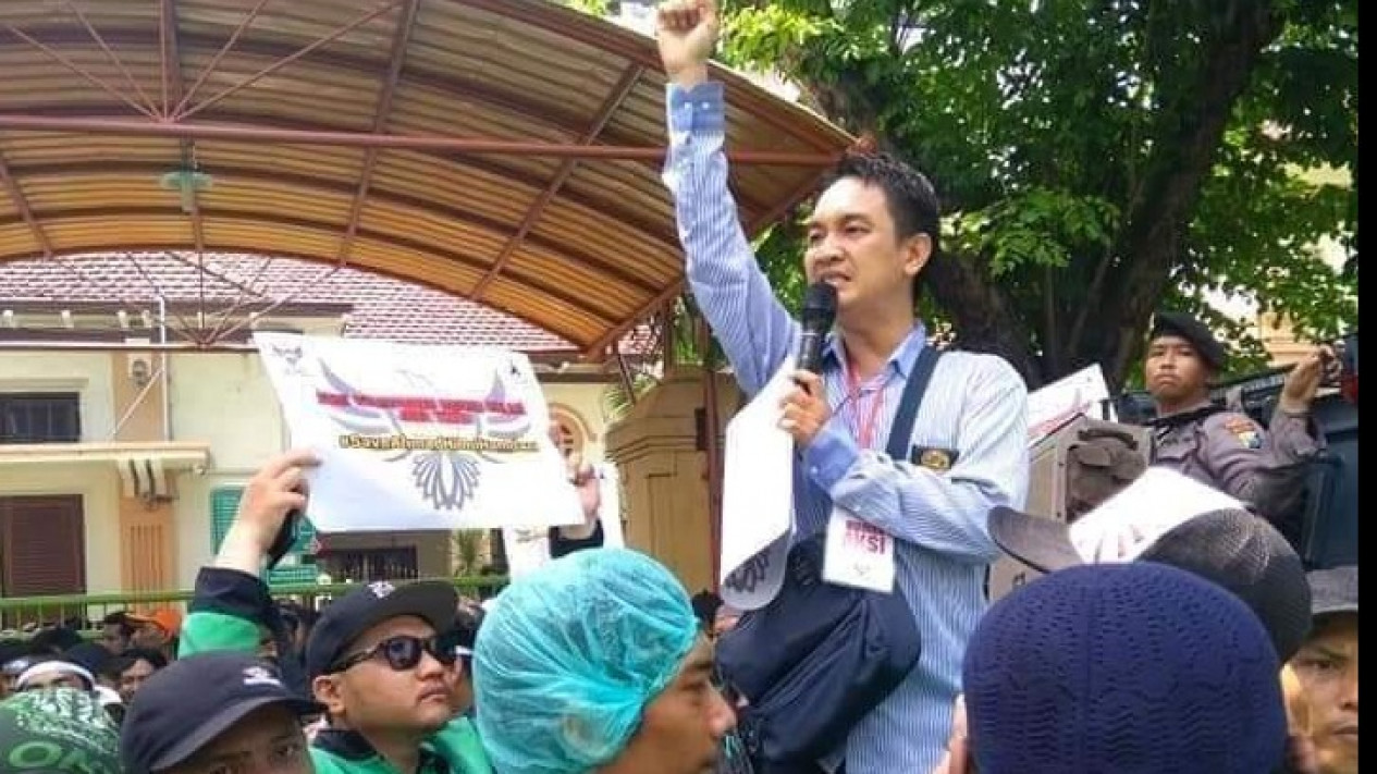 Syarat Vaksin Booster, Driver Online Minta Pengecualian Tetap Bisa Ambil Orderan Makanan di Mall
            - galeri foto