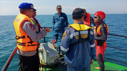 Pasca Insiden Tenggelamnya Kapal di Perairan Utara Probolinggo, Tim Sar Gabungan Cari Nahkoda yang Hilang