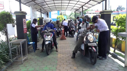 Antisipasi Penyebaran Covid-19, Penumpang Masuk Bali dari Pelabuhan Ketapang, Banyuwangi, Wajib Vaksin Booster