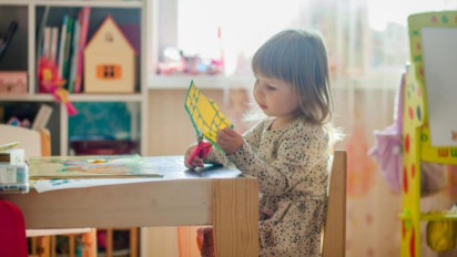 Pentingnya Peran Orang Tua Kenalkan Sekolah Tatap Muka Pada Anak