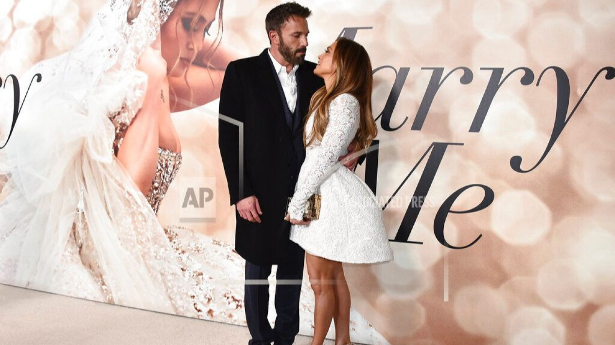 Jennifer Lopez dan Ben Affleck Menikah di Las Vegas
            - galeri foto