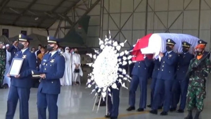 Jenazah Pilot Golden Eagle TNI yang Jatuh di Blora Dimakamkan di Bekasi