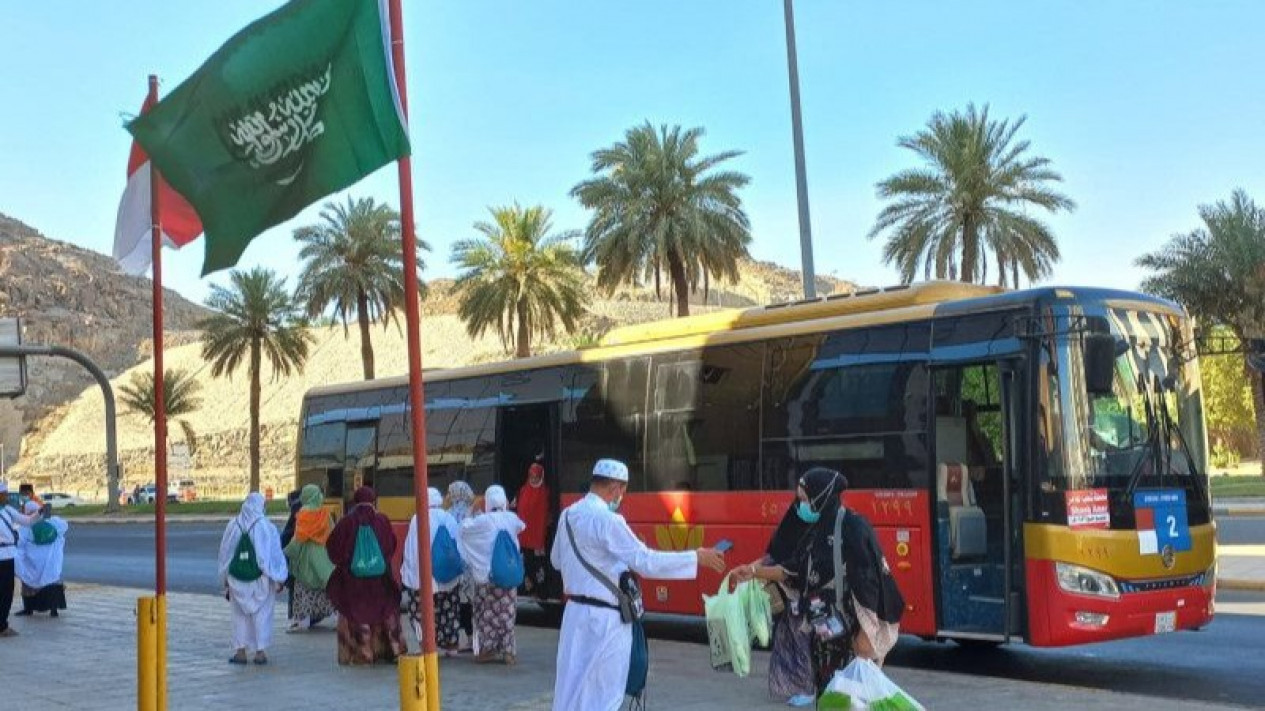 Bus Shalawat Layani Jemaah Haji Indonesia Hingga 4 Agustus 2022
            - galeri foto
