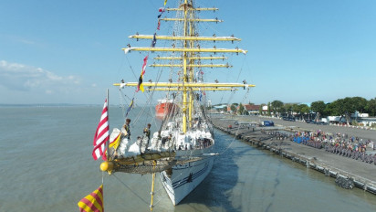 Bawa Misi Perdamaian, KRI Bima Suci Kembali Arungi Samudera
