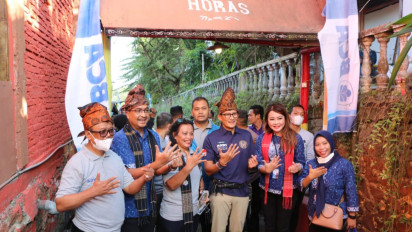 Kampung Warna Warni di Pinggiran Danau Toba Masuk 50 Besar Desa  Wisata Terbaik