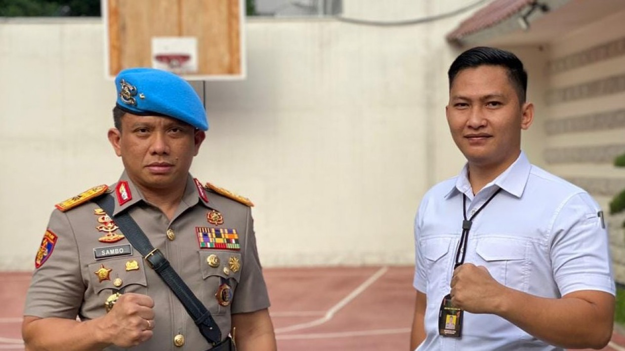 Tagar Tangkap Ferdy Sambo Trending di Twitter, Netizen: Polri Sebaiknya Transparan
            - galeri foto