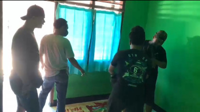 5 Karyawan Jasa Pengiriman Dibekuk Gelapkan Puluhan Telepon Genggam Senilai Rp68 Juta 