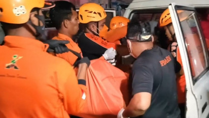 Geger! Tim SAR Magetan Dibantu Warga Temukan Mayat Pria Tanpa Identitas Mengambang di Sungai Bengawan