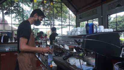 Ngopi di Pabrik Kopi Usia Satu Abad, Ini Sensasinya