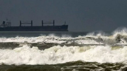 Waspada Gelombang Tinggi, BMKG: Hingga 6 Meter di Perairan Indonesia