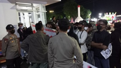 Demo Suporter Persak Kebumen di Pendopo Kabumian Dibubarkan Polisi
