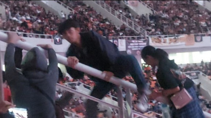 Aksi The Jakmania Bikin Pagar JIS Roboh di Hari Peresmian, Anies Baswedan Beri Pesan Menohok: Tolong Dijaga!