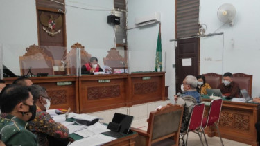 KPK Jemput Paksa Mardani Maming di Salah Satu Apartemen Jakarta