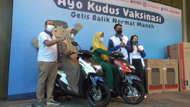 Kaget Dapat Hadiah Motor Program Vaksinasi, Nenek Rasiyem Susah Tidur 2 Hari