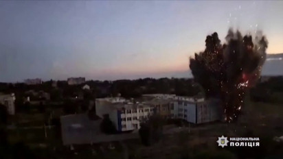 Kepolisian Nasional Ukraina Rilis Video Detik-detik Serangan Rudal Rusia Menghantam Sebuah Sekolah di Kota Bakhmut