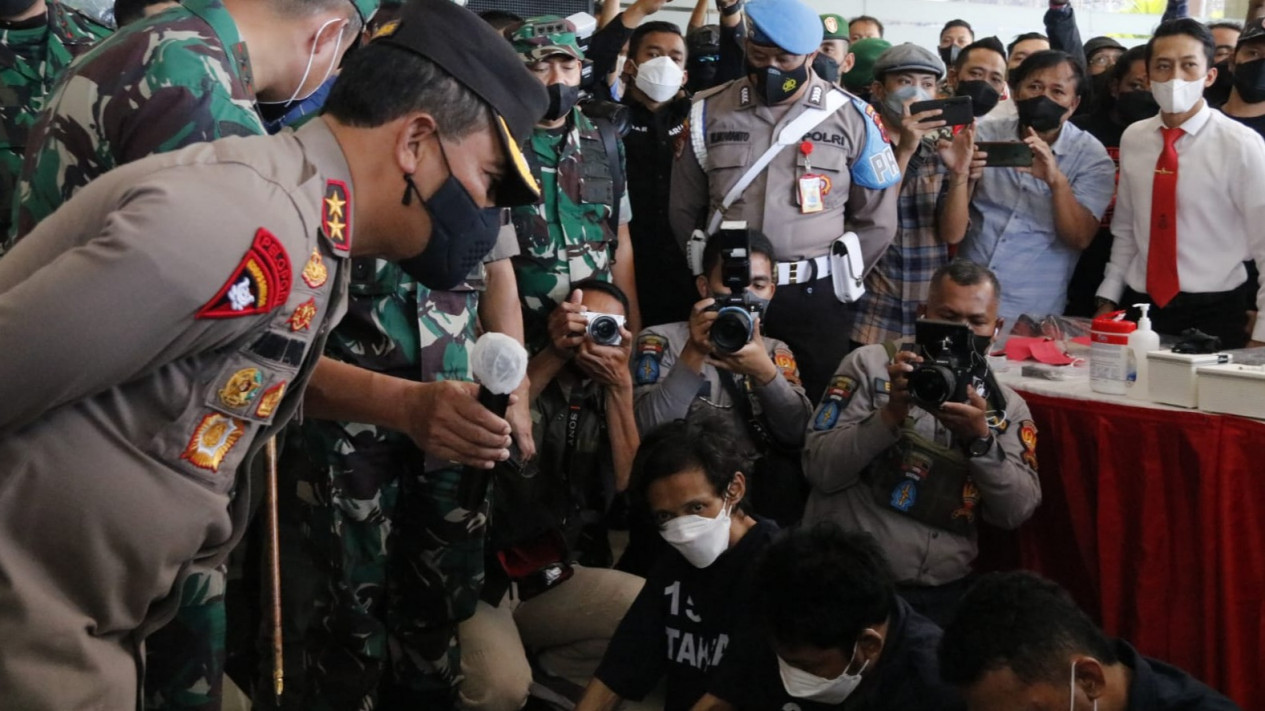 Bikin Geram, Ini 6 Fakta Kasus Penembakan Rina Wulandari yang Didalangi Kopda Muslimin
            - galeri foto