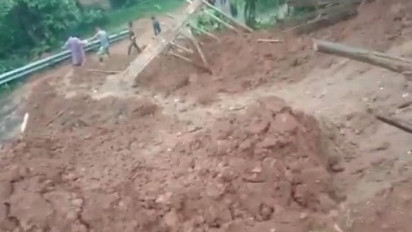 2 Titik Longsor di Pabangbong Leuwiliang Tutup Akses Jalan Antar Kampung dan Antar Kabupaten