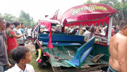 Sembilan Orang Korban Meninggal Odong-odong Maut yang Tertabrak Kereta di Kabupaten Serang Sudah Dimakamkan