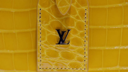 Dibuat di China, Dijual Ratusan Juta: Publik Ragukan Keaslian Tas Mewah