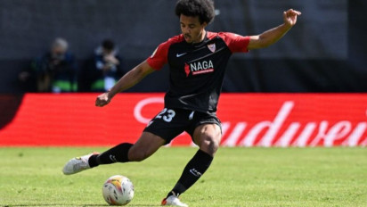 Barcelona Serobot Chelsea Kontrak Jules Kounde