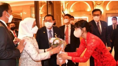 Begini Momen Dita Karang Sambut Presiden Jokowi Tiba di Korea Selatan: Sugeng Rawuh, Sontak Banjir Pujian Netizen