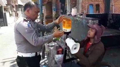 Cegah Kecelakaan Rel Kereta Api Tanpa Palang Pintu, Polisi Pasang Sirine dan Rotator