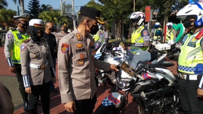 Pecah Kemacetan Lalu Lintas di Akhir Pekan, Satlantas Polres Batu Terjunkan Tim Urai