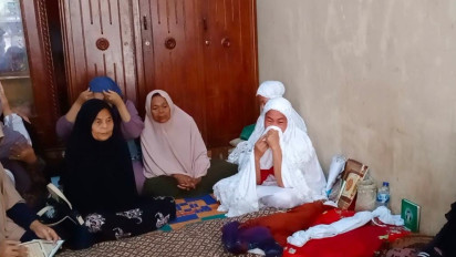 Memilukan, 4 Tahun Tak Ada Kabar dari Suami, Tangisan Istri Pecah Saat Menerima Tulang Belulang Bakri di Aceh