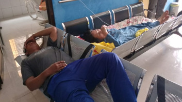 Santap Nasi Kotak, Puluhan Warga Sukabumi Keracunan