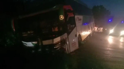 Detik-detik Bus Rombongan Jemaah Haji Asal Labura Tabrakan di Jalinsum Asahan, Begini Kondisi Penumpang 