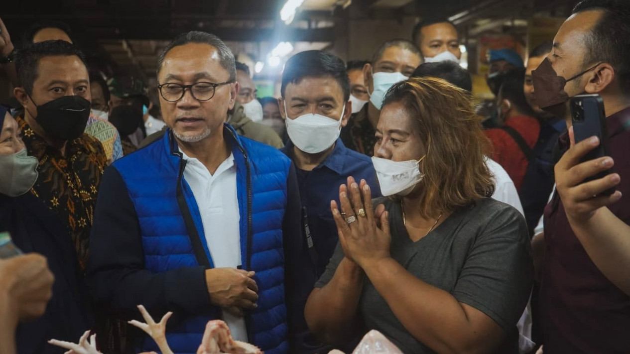 Mendag Zulhas Klaim Harga Bahan Pokok Turun: Tren Penurunan akan Terus Terjadi
            - galeri foto