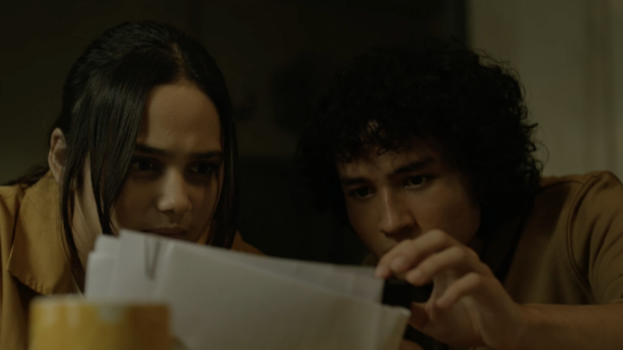 Film "Jailangkung: Sandekala" Rilis Cuplikan yang Kental Nuansa Horor
            - galeri foto