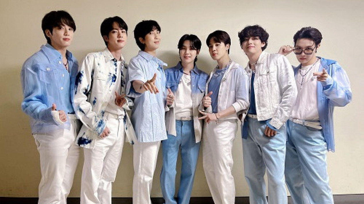 Menteri Pertahanan Korea Selatan Sebut Kemungkinan BTS Tetap Manggung Meski Sedang Wajib Militer
            - galeri foto