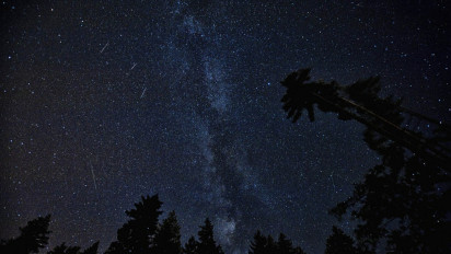 Fenomena Astronomi Agustus 2022, Ada Bulan Purnama Hingga Hujan Meteor