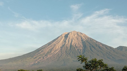 Berani Mendaki? Ini 5 Gunung Berapi Tertinggi di Indonesia