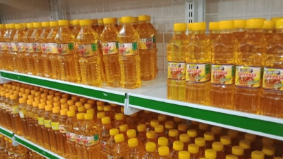 Pemerintah Malaysia Batasi Harga Tertinggi Minyak Goreng 5 Kg