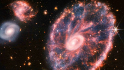Warna-Warni Galaksi Cartwheel ​Tertangkap Teleskop Luar Angkasa