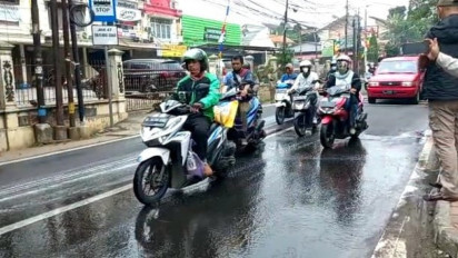 Solar Mobil Operasional Sudin SDA Tumpah, Puluhan Pengendara Motor Tergelincir di Jagakarsa
