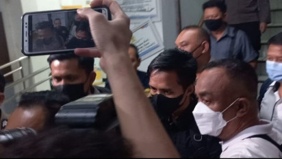 BREAKING NEWS: Bharada E Jadi Tersangka Penembakan Brigadir J, Bakal Ada Tersangka Lainnya?