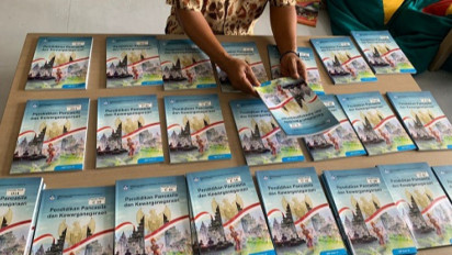 Penjelasan Konsep Ketuhanan dan Trinitas Tidak Sesuai, Puluhan Buku PPKn SMP di Kudus Ditarik Pihak Sekolah