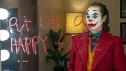 Joaquin Phoenix Kembali Perankan Joker di Sekuel yang Tayang 2024