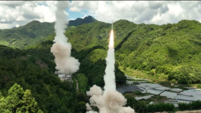 Detik-detik China Tembakkan Rudal Dongfeng ke Selat Taiwan