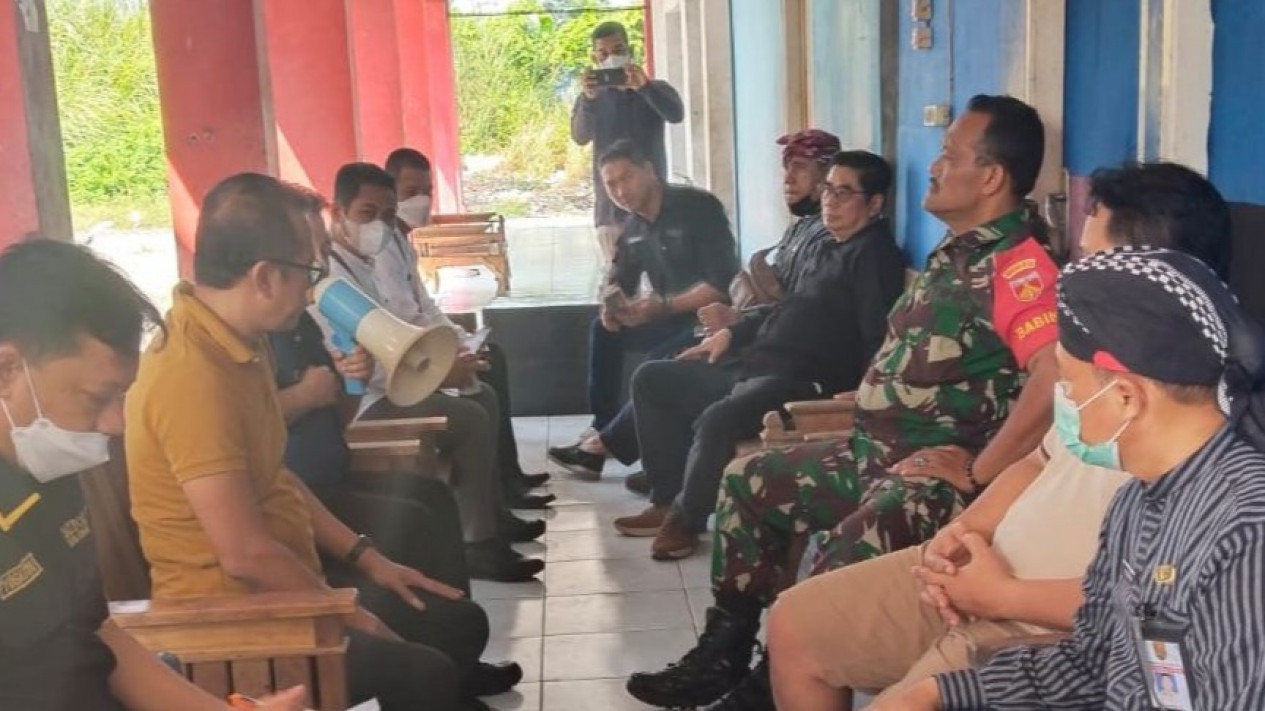 Sejumlah Bangunan Tempat Karaoke di Kawasan Terminal Penggaron Akan Dirobohkan
            - galeri foto