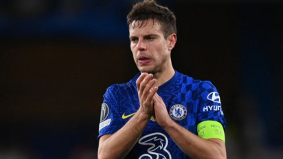 Batal ke Barcelona, Cesar Azpilicueta Perpanjang Kontrak di Chelsea