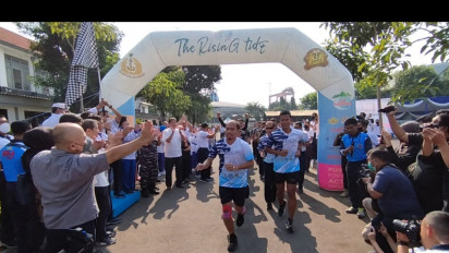 Solo Triathlon Bali-Jawa-Jakarta Dilepas Lantamal V di Surabaya