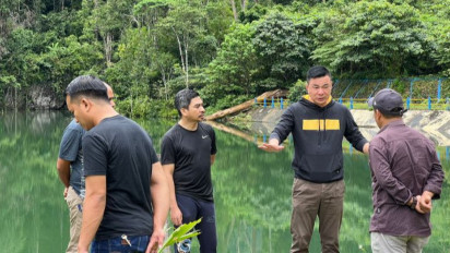 Dengar Keluhan Warga Soal Penyediaan Air Bersih, Bupati Kaimana Segera Realisasi Air Masuk Dalam Rumah Perkotaan